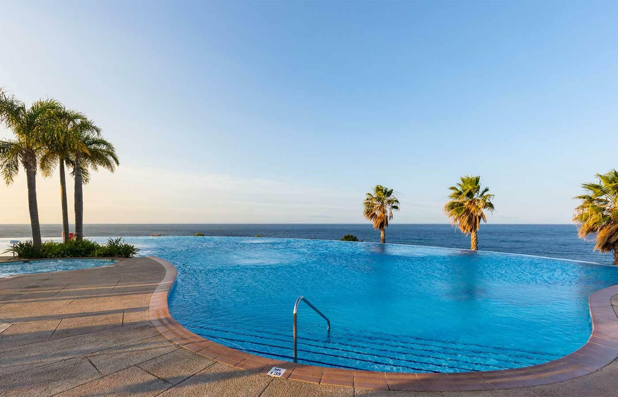 Playacalida Hotel Almunecar Exterior photo